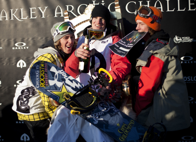 men_podium.jpg
