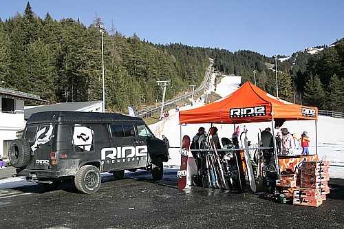truck_und_zelt_direkt_am_schnee