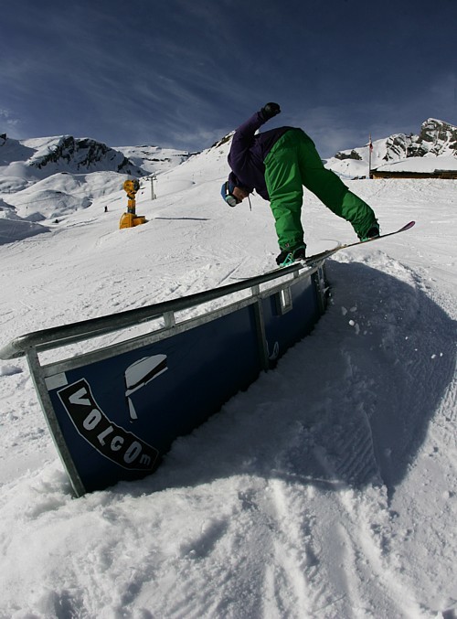 Nico_Dietermann_BS_Lipslide_LQ.jpg Nico_Dietermann_BS_Lipslide_LQ.jpg